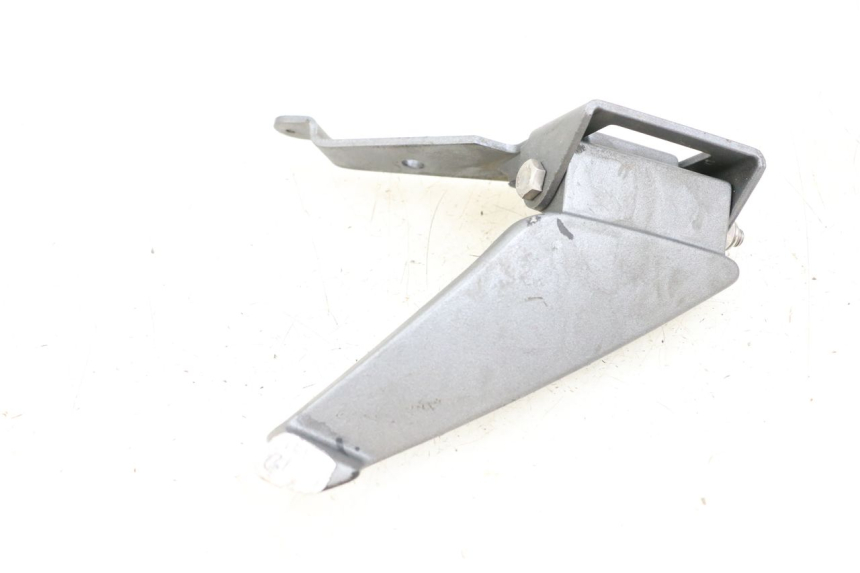 photo de REPOSAPIES TRASERA IZQUIERDA PEUGEOT GEOPOLIS RS 125 (2007 - 2009) - Otra perspectiva