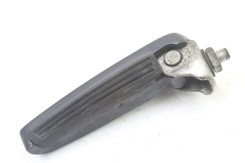 photo de REPOSAPIES TRASERA IZQUIERDA GILERA NEXUS 300 (2008 - 2013) - Primer plano técnico