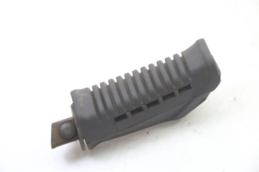 photo de REPOSAPIES TRASERA IZQUIERDA SUZUKI GS GSE 500 (2001 - 2003) - Zoom estado de uso