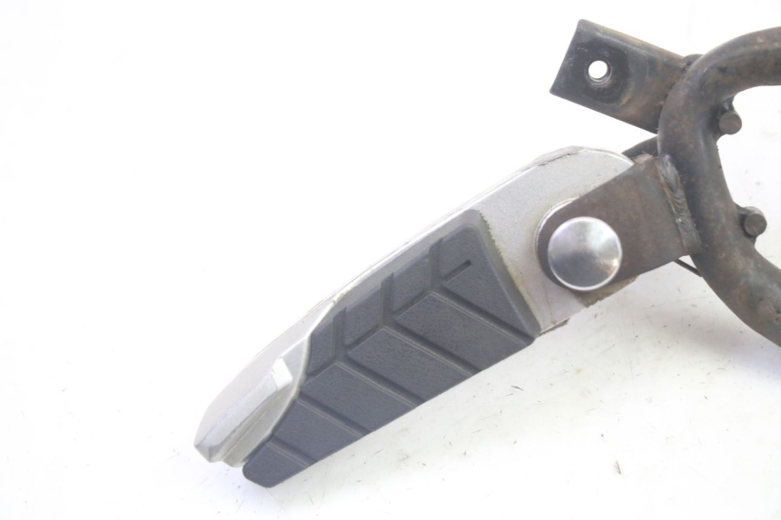 photo de REPOSAPIES TRASERA IZQUIERDA SYM GTS EVO 125 (2009 - 2013) - Detalle de la pieza