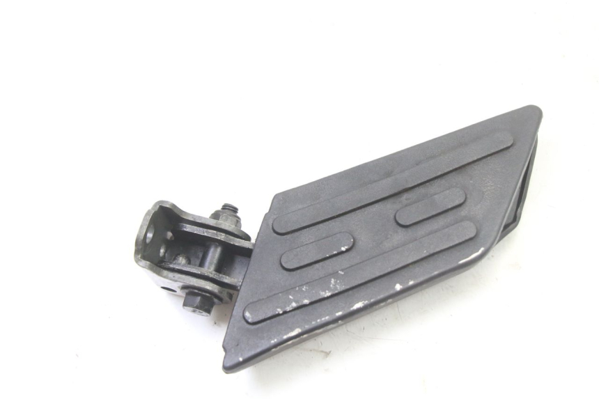 photo de SOPORTE DE PIE TRASERO IZQUIERDO PEUGEOT KISBEE 2T 50 (2018 - 2022) - Detalle de la pieza