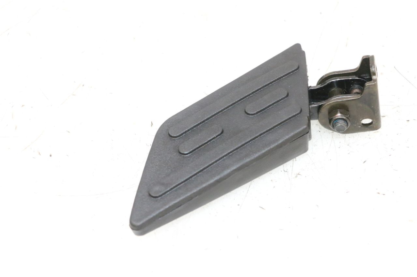 photo de SOPORTE DE PIE TRASERO IZQUIERDO PEUGEOT KISBEE 2T 50 (2010 - 2017) - Detalle de la pieza