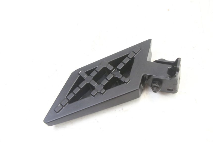 photo de SOPORTE DE PIE TRASERO IZQUIERDO PEUGEOT KISBEE 4T 50 (2018 - 2022) - Zoom estado de uso