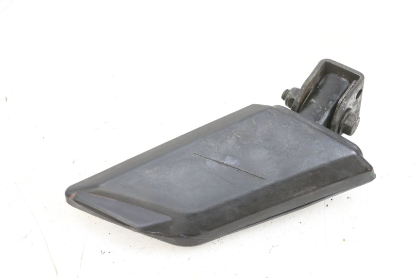 photo de SOPORTE DE PIE TRASERO IZQUIERDO PEUGEOT KISBEE 4T 50 (2010 - 2017) - Zoom estado de uso