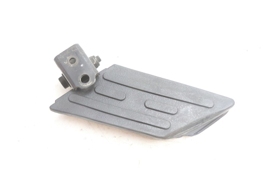 photo de SOPORTE DE PIE TRASERO IZQUIERDO PEUGEOT KISBEE 4T 50 (2010 - 2017) - Detalle de la pieza