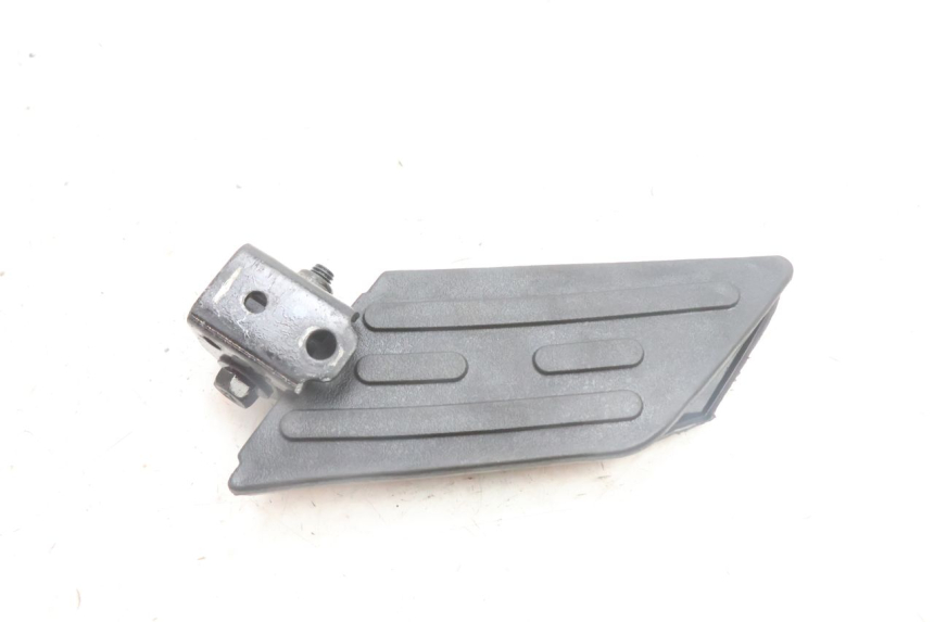 photo de SOPORTE DE PIE TRASERO IZQUIERDO PEUGEOT KISBEE 4T 50 (2010 - 2017) - Detalle de la pieza
