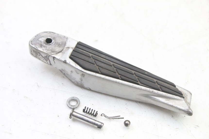 photo de REPOSAPIES TRASERA IZQUIERDA KYMCO XCITING 500 (2007 - 2010) - Vista principal