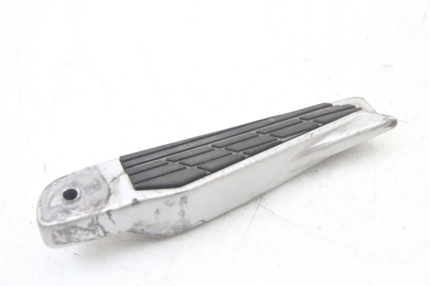 photo de REPOSAPIES TRASERA IZQUIERDA KYMCO XCITING 500 (2007 - 2010) - Detalle de la pieza