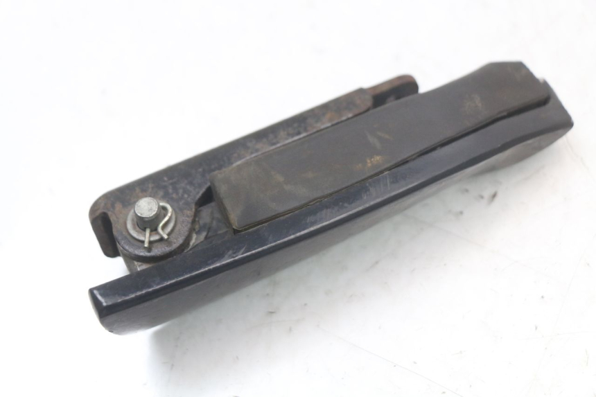 photo de REPOSAPIES TRASERA IZQUIERDA PIAGGIO MP3 HPE 350 (2018 - 2020) - Detalles de los puntos de fijación