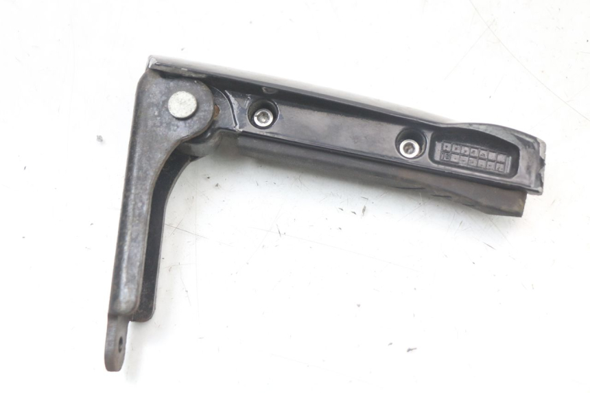 photo de REPOSAPIES TRASERA IZQUIERDA PIAGGIO MP3 HPE 350 (2018 - 2020) - Marcados y referencias originales