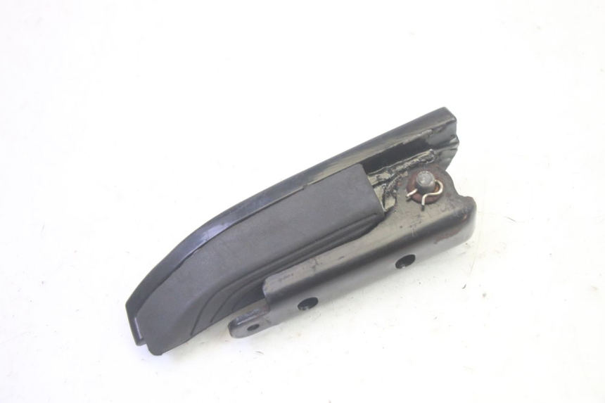 photo de REPOSAPIES TRASERA IZQUIERDA PIAGGIO MP3 HPE 350 (2018 - 2020) - Primer plano técnico