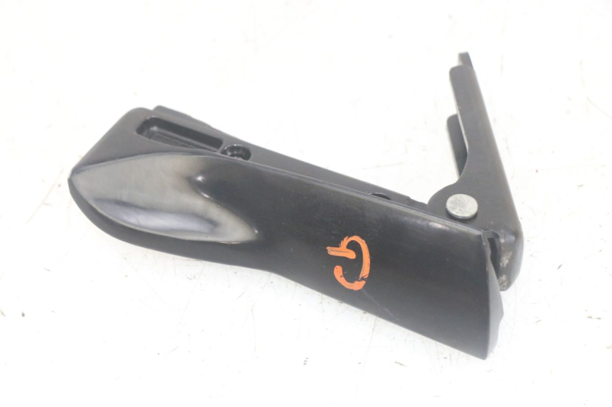 photo de REPOSAPIES TRASERA IZQUIERDA PIAGGIO MP3 HPE 300 (2019 - 2026) - Zoom estado de uso