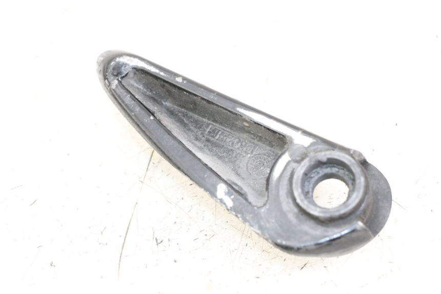 photo de REPOSAPIES TRASERA IZQUIERDA YAMAHA NEO'S NEOS 2T 50 (2007 - 2017) - Detalle de la pieza