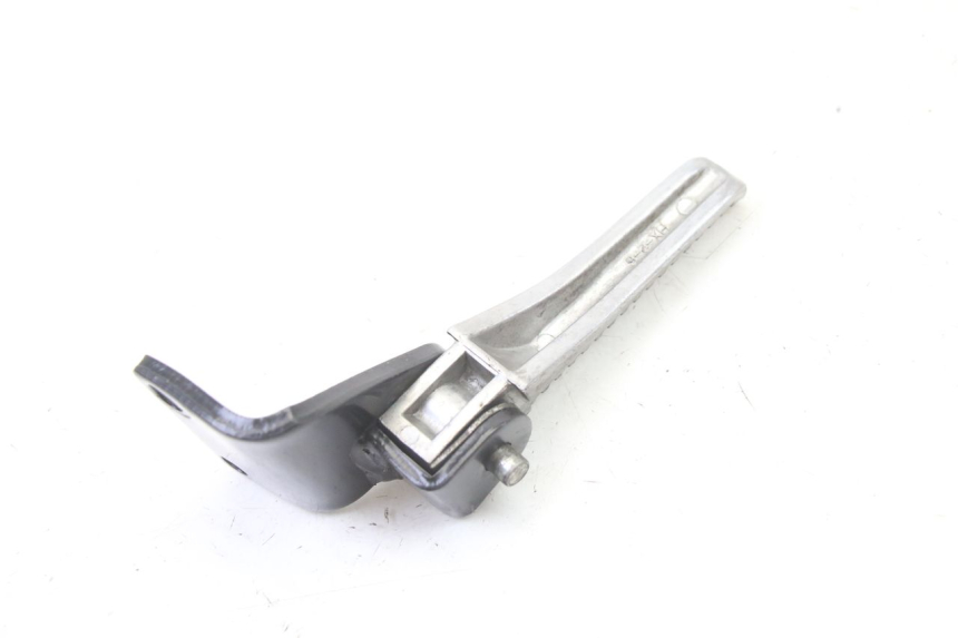 photo de REPOSAPIES TRASERA IZQUIERDA PIAGGIO NRG POWER PUREJET 50 (2018 - 2021) - Primer plano técnico