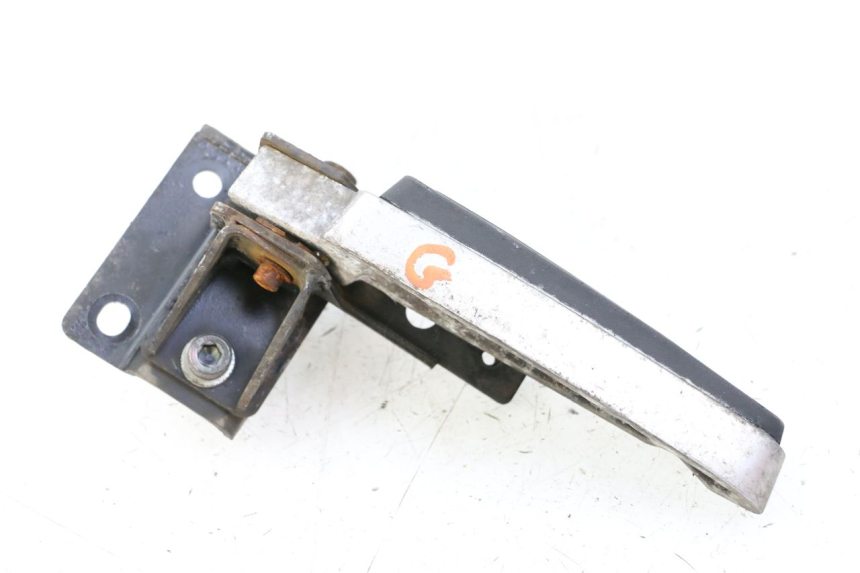 photo de REPOSAPIES TRASERA IZQUIERDA PEUGEOT SATELIS 125 (2013 - 2018) - Detalle de la pieza