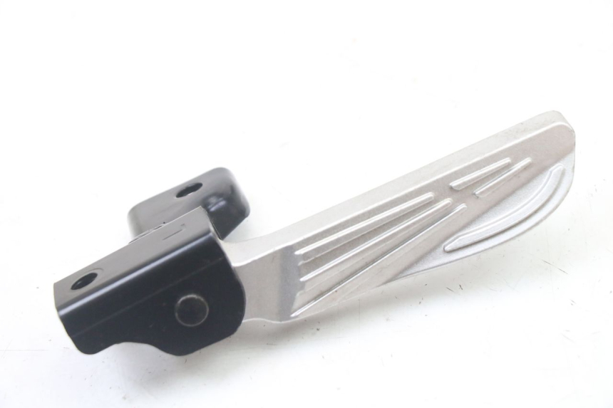 photo de REPOSAPIES TRASERA IZQUIERDA PEUGEOT TWEET 4T 50 (2023 - 2025) - Vista principal