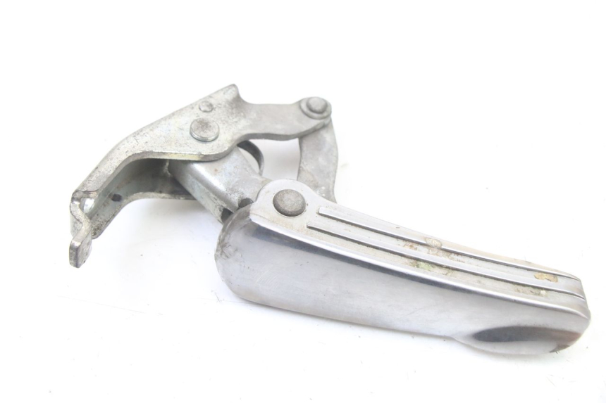 photo de REPOSAPIES TRASERA IZQUIERDA PIAGGIO VESPA GRANTURISMO 125 (2003 - 2007) - Detalle de la pieza