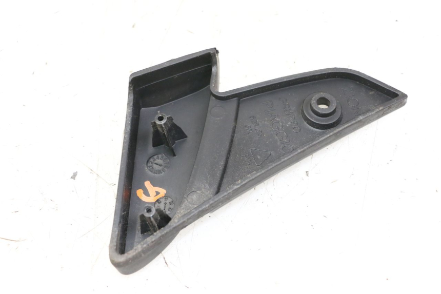 photo de REPOSAPIES TRASERA IZQUIERDA PIAGGIO VESPA LX IE 125 (2010 - 2012) - Zoom estado de uso