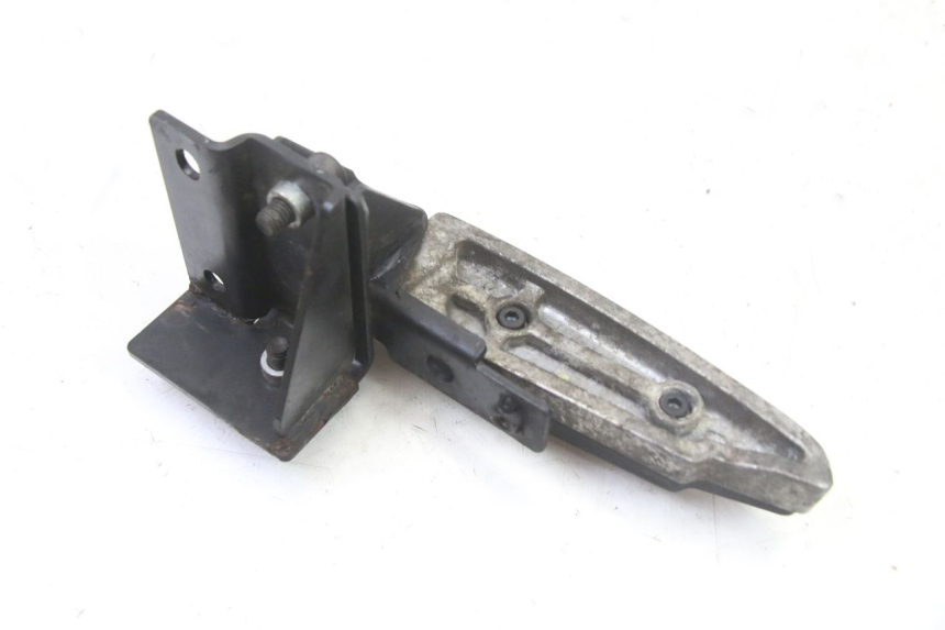 photo de REPOSAPIES TRASERA IZQUIERDA PEUGEOT SATELIS 125 (2013 - 2018) - Otra perspectiva