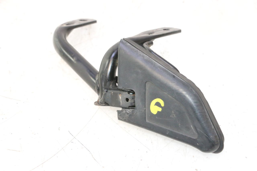 photo de REPOSAPIES TRASERA IZQUIERDA HONDA SH 125 (2001 - 2003) - Otra perspectiva