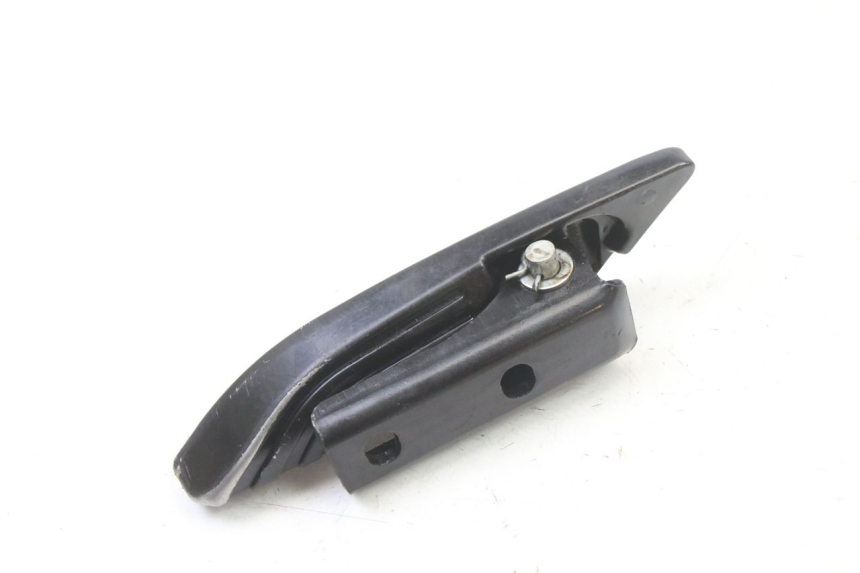 photo de REPOSAPIES TRASERA IZQUIERDA APRILIA SR 2T 50 (2018 - 2022) - Primer plano técnico