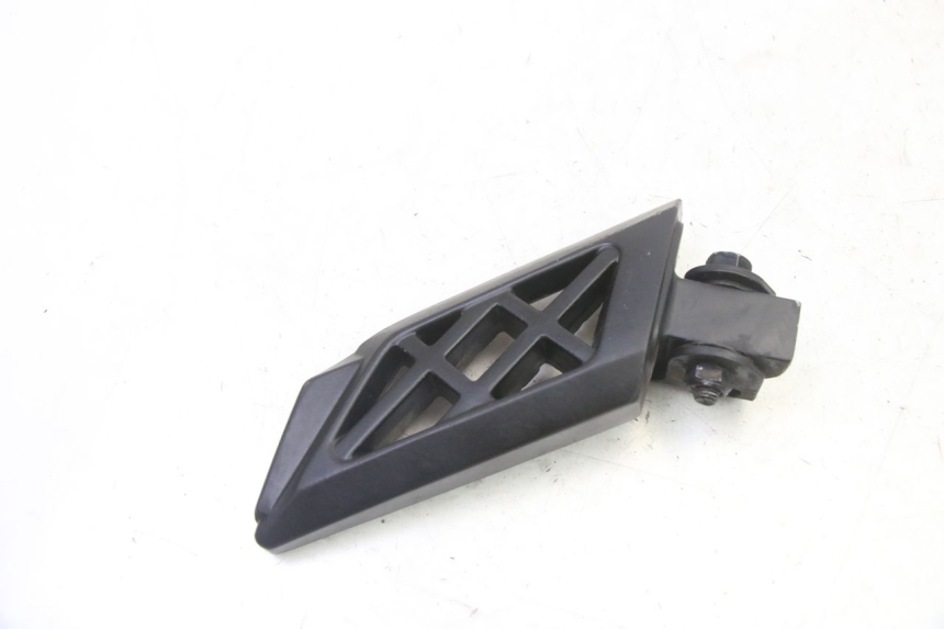 photo de REPOSAPIES TRASERA IZQUIERDA PEUGEOT STREETZONE I NAKED 2T 50 (2018 - 2020) - Otra perspectiva