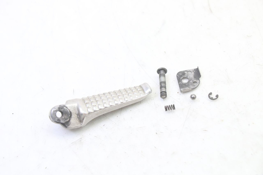 photo de REPOSAPIES TRASERA IZQUIERDA SUZUKI SV S 650 (2003 - 2009) - Zoom estado de uso