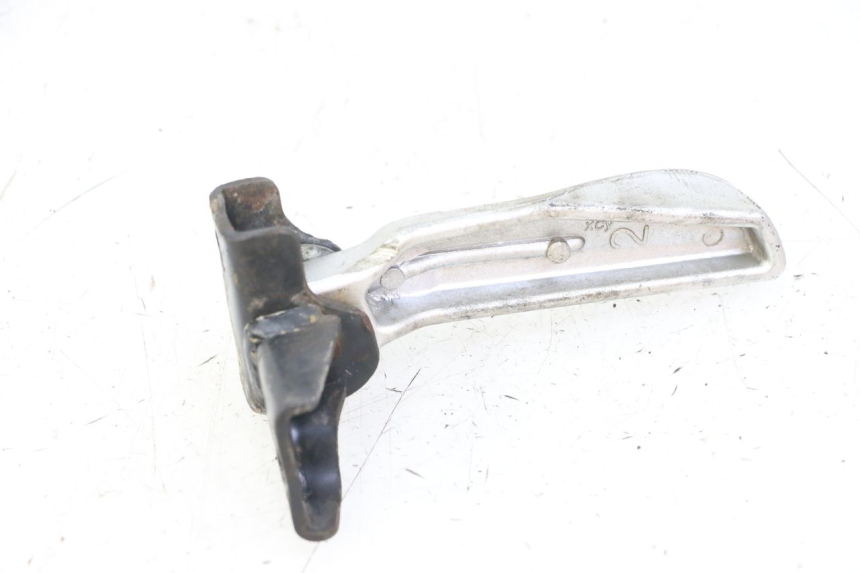 photo de REPOSAPIES TRASERA IZQUIERDA PEUGEOT TWEET PRO CARGO 50 (2018 - 2022) - Detalles de los puntos de fijación