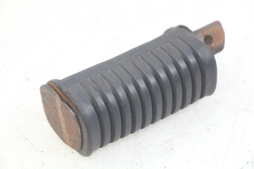 photo de SOPORTE DE PIE TRASERO IZQUIERDO DAELIM VL DAYSTAR 125 (2000 - 2011) - Vista principal