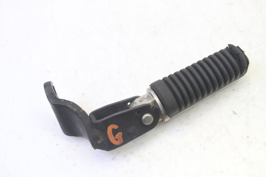 photo de REPOSAPIES TRASERA IZQUIERDA YAMAHA X-MAX XMAX 250 (2006 - 2009) - Otra perspectiva