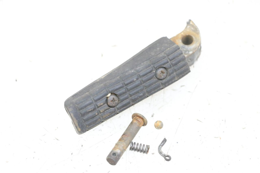 photo de REPOSAPIES TRASERA IZQUIERDA YAMAHA XJN DIVERSION 600 (2000 - 2003) - Vista principal