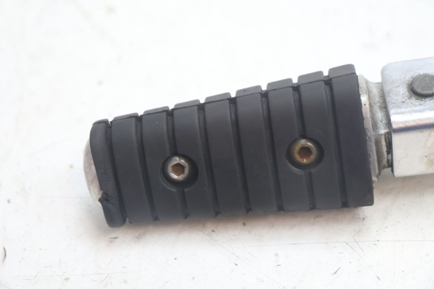 photo de REPOSAPIES TRASERA IZQUIERDA YAMAHA XV VIRAGO 535 (1988 - 2004) - Detalle de la pieza