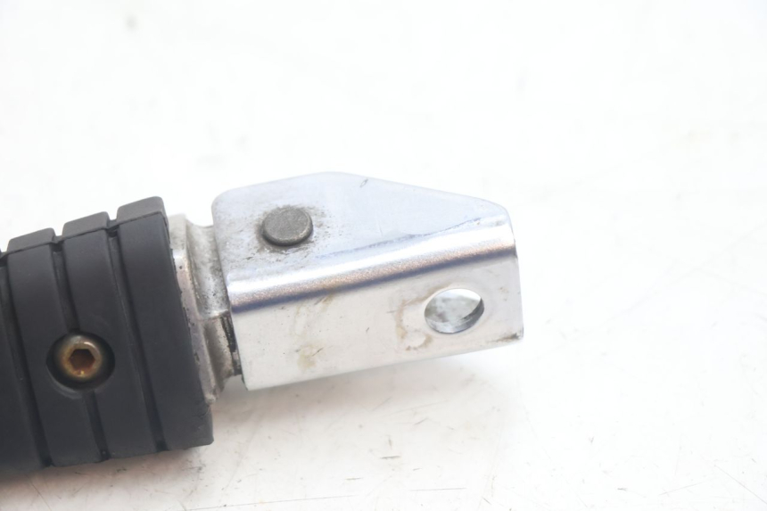 photo de REPOSAPIES TRASERA IZQUIERDA YAMAHA XV VIRAGO 535 (1988 - 2004) - Zoom estado de uso