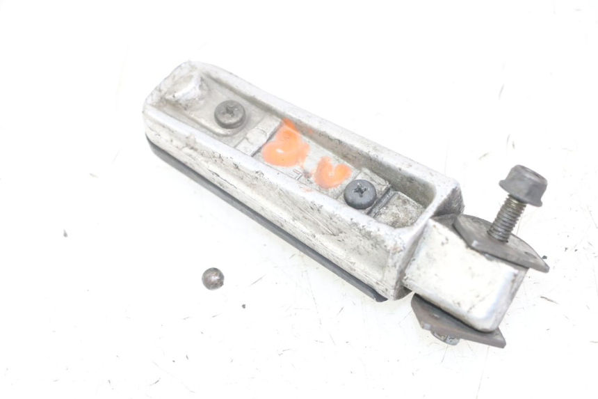 photo de REPOSAPIES TRASERA IZQUIERDA YAMAHA FZS FAZER 600 (2001 - 2003) - Zoom estado de uso