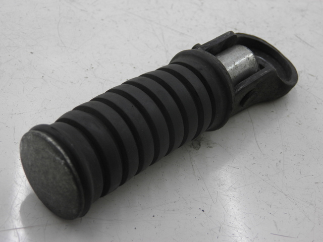 photo de REPOSAPIES TRASERA IZQUIERDA YAMAHA SR 125 (1982 - 2003) - Vista principal