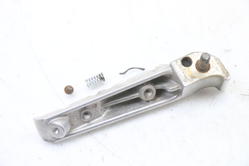 photo de REPOSAPIES TRASERA IZQUIERDA YAMAHA X-MAX XMAX ABS 250 (2010 - 2014) - Otra perspectiva