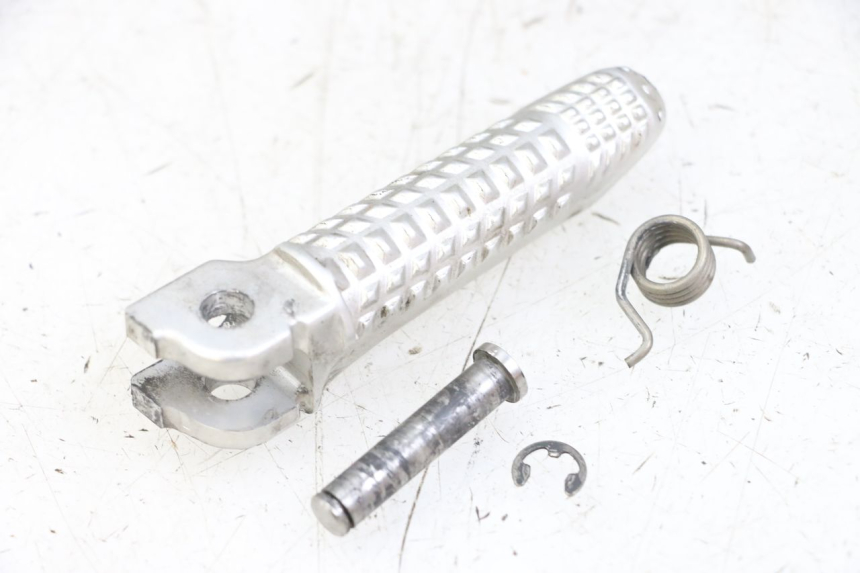 photo de REPOSAPIES DELANTERA DERECHA BMW S RR ABS S1000RR 1000 (2015 - 2018) - Detalles de los puntos de fijación