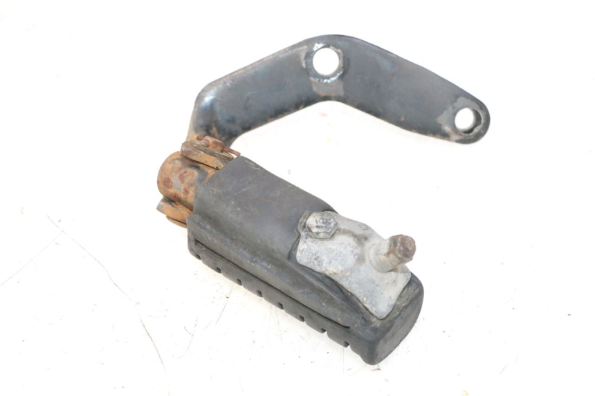 photo de REPOSAPIES DELANTERA DERECHA HONDA CB TWO FIFTY 250 (1991 - 2002) - Recambio usado revisado