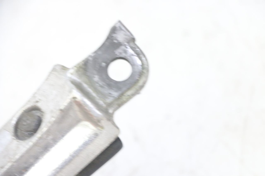 photo de REPOSAPIES DELANTERA DERECHA HONDA CBF 500 (2004 - 2007) - Zoom estado de uso