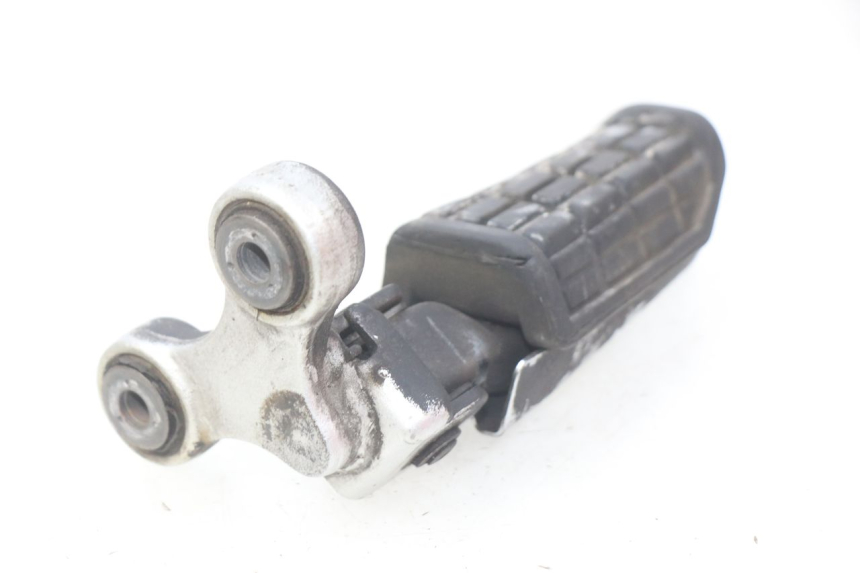 photo de REPOSAPIÉ DERECHO DELANTERO YAMAHA FJ 3CX 1200 (1986 - 1996) - Otra perspectiva