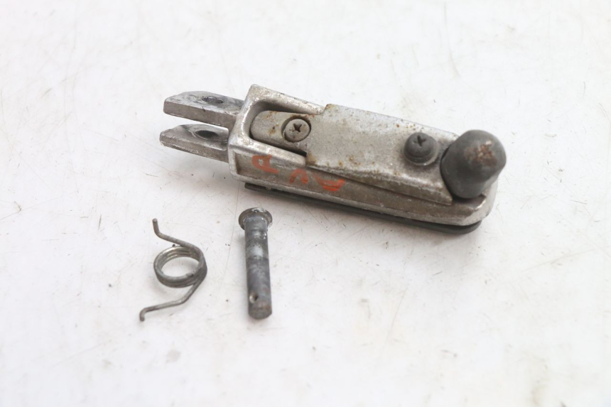 photo de REPOSAPIES DELANTERA DERECHA YAMAHA FJR 1300 (2001 - 2005) - Zoom estado de uso