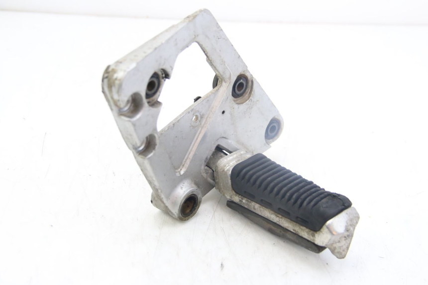 photo de REPOSAPIÉ DERECHO DELANTERO SUZUKI GSX-F GSX  F 1100 (1988 - 1994) - Vista principal