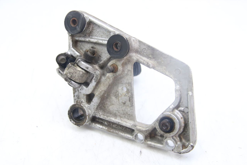 photo de REPOSAPIÉ DERECHO DELANTERO SUZUKI GSX-F GSX  F 1100 (1988 - 1994) - Otra perspectiva