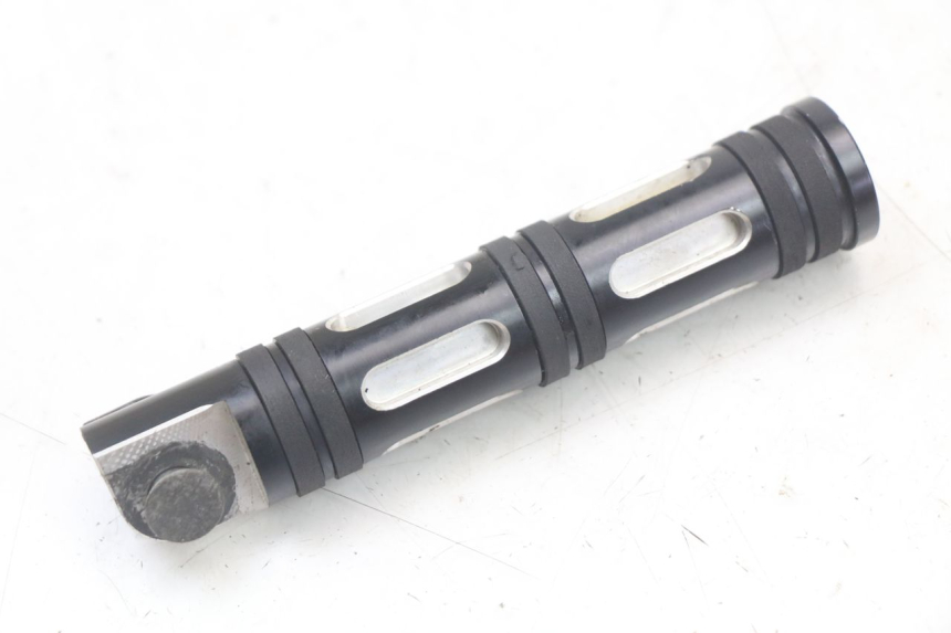 photo de REPOSAPIES DELANTERA DERECHA HARLEY DAVIDSON SPORTSTER XL CUSTOM 883 (1999 - 2006) - Vista principal