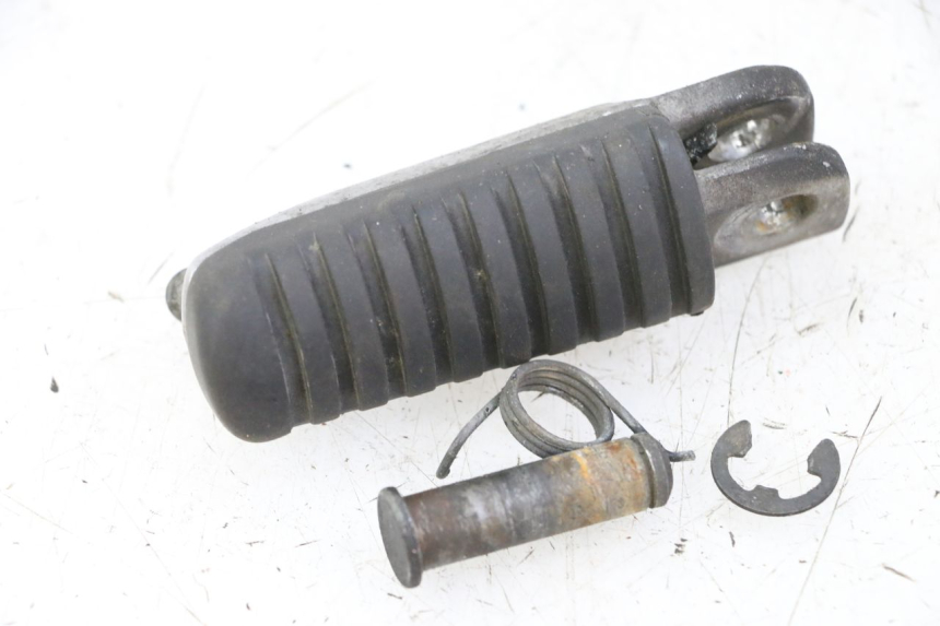 photo de REPOSAPIÉS DELANTERO DERECHO KAWASAKI ZR7 ZR-7 S 750 (1999 - 2004) - Vista principal