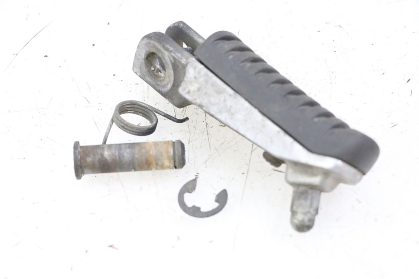 photo de REPOSAPIÉS DELANTERO DERECHO KAWASAKI ZR7 ZR-7 S 750 (1999 - 2004) - Detalle de la pieza