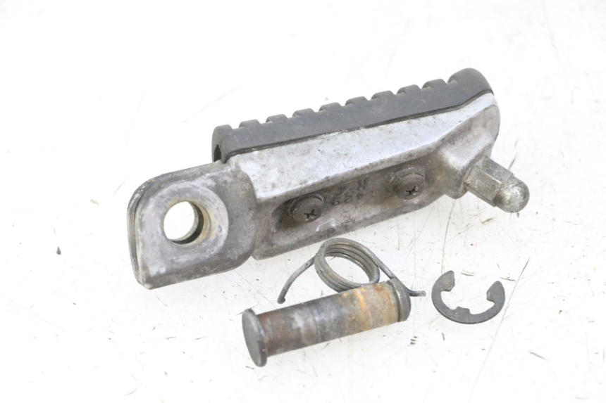 photo de REPOSAPIÉS DELANTERO DERECHO KAWASAKI ZR7 ZR-7 S 750 (1999 - 2004) - Primer plano técnico