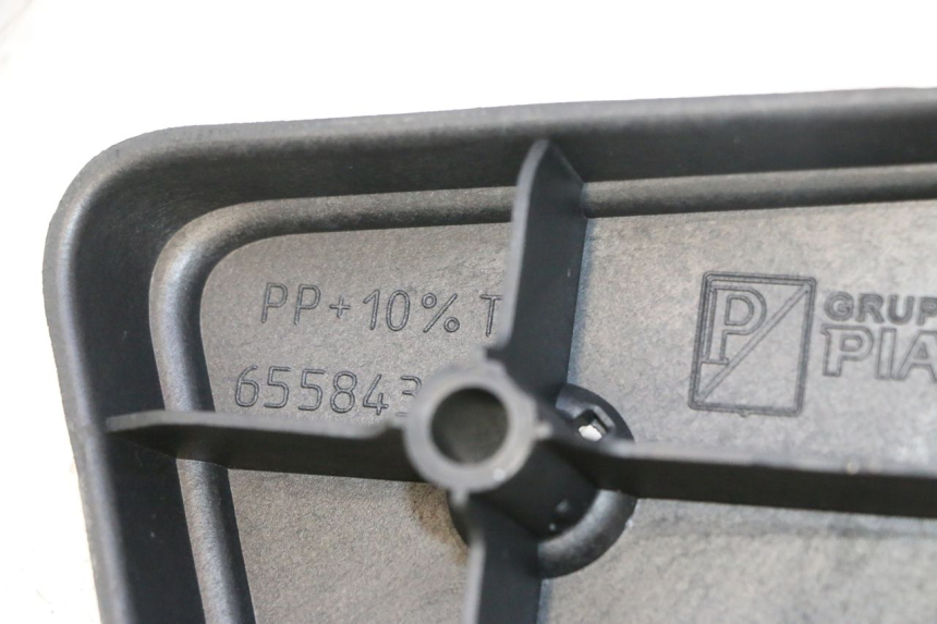 photo de REPOSAPIES DELANTERA DERECHA PIAGGIO MP3 500 (2011 - 2015) - Detalle de la pieza