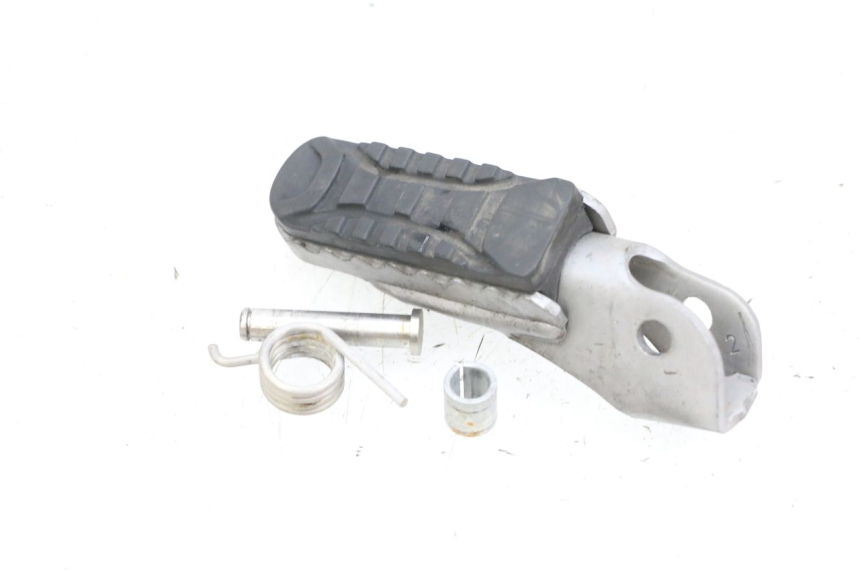 photo de REPOSAPIES DELANTERA DERECHA BMW R GS 1250 (2021 - 2024) - Detalles de los puntos de fijación