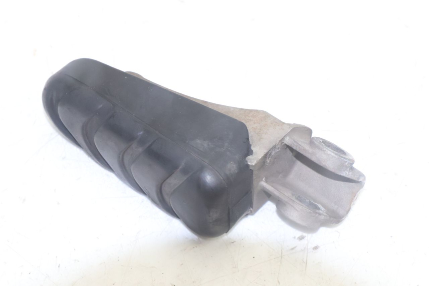 photo de REPOSAPIES DELANTERA DERECHA MZ RT 125 (2000 - 2008) - Zoom estado de uso